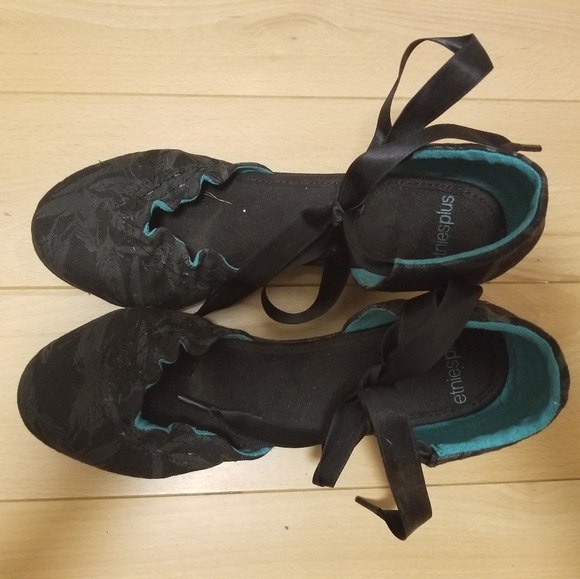 EtniePlus Black Ribbon Tie wedge shoes - WN 7 - Picture 5 of 7